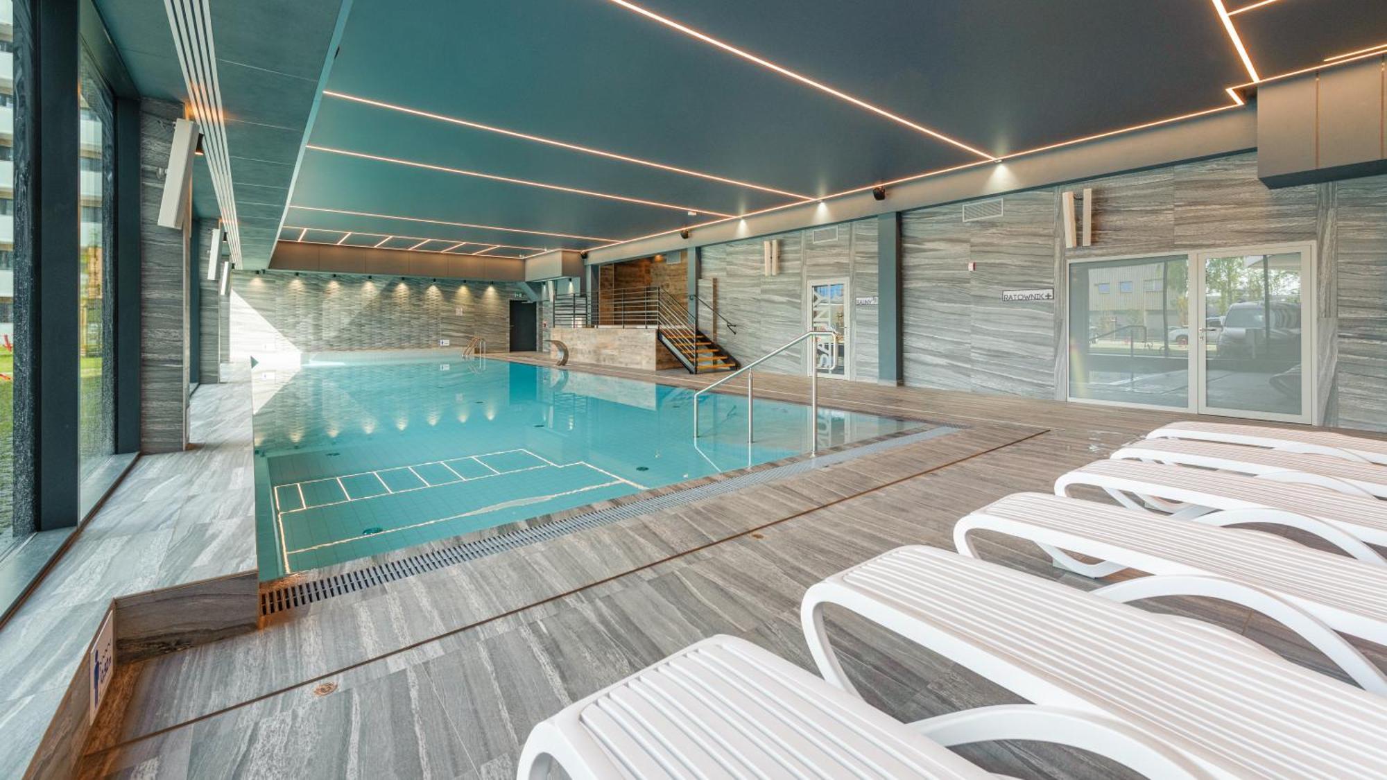 Blue Premium Pool Sauna Fitness Free *
